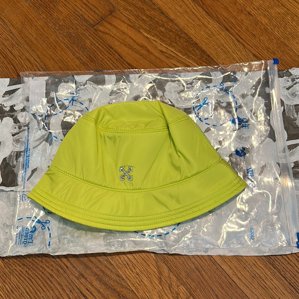 Off-White Metal Arrow Bucket Hat (Yellow) One Size